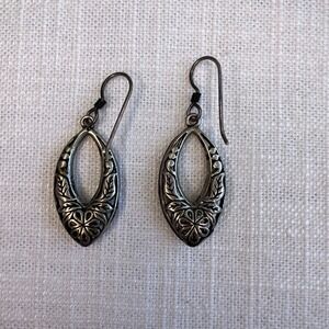 Floral Dangle Earrings‎ Silver Tone Openwork Design Boho Chic